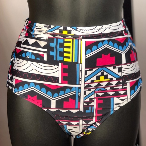 Black bikini with colored bottoms - Picture 2 of 2